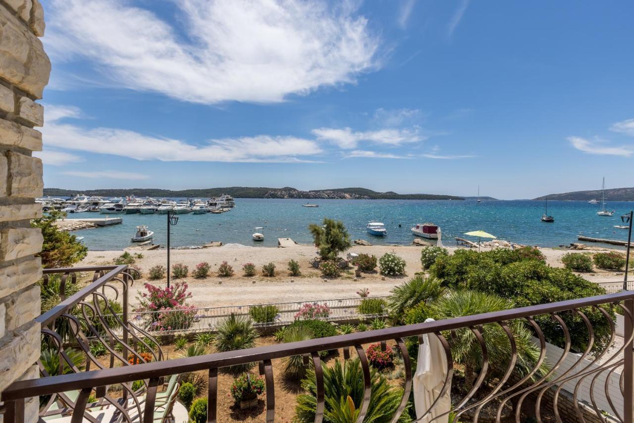 Villa Ratka Trogir Eksteriør billede